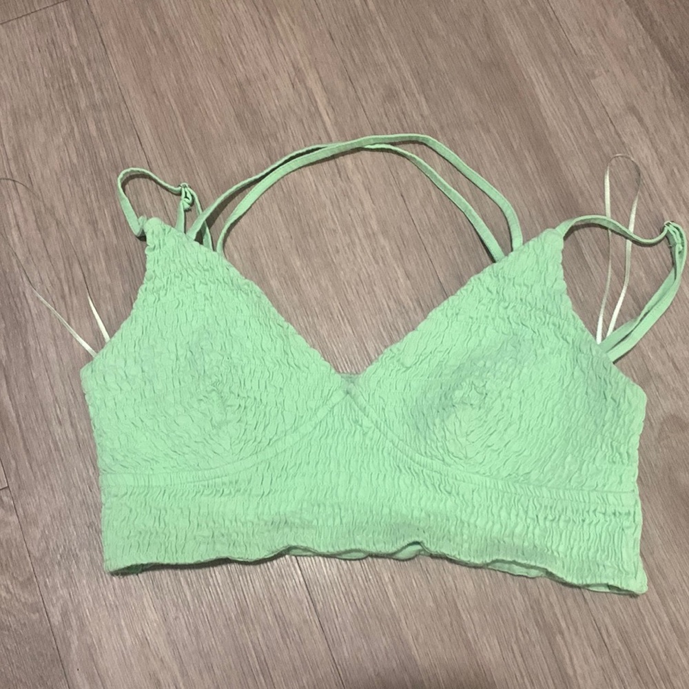BOUTIQUE green crop top